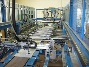 Mquina montadora automtica para carpetas expositoras de azulejos