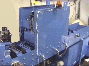 Machine  laver industrielle pour lignes de machines-outils : laveuse de pices pour arbres courts